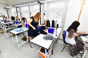 Kadınlar “Altın İğne” ile iş hayatına adım atıyor