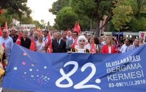 BERGAMA’NIN 82 YILLIK DÜĞÜNÜ COŞKUYLA BAŞLADI