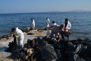 TEMİZLEME ÇALIŞMALARI SÜRÜYOR