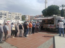 İŞÇİLER ŞAVUR İÇİN LOKMA HAYRI DÜZENLEDİ