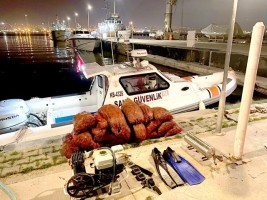 Kaçak midye avcılığı yapan 2 kişi yakalandı