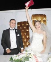 ONLAR ERDİ  MURADINA...