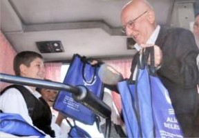 Başkan’dan öğrencilere trafik seti