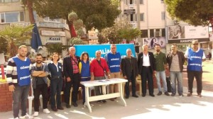 HAVALİMANI İŞÇİLERİ İÇİN İMZA KAMPANYASI SÜRÜYOR