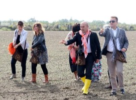 KARAKILÇIK BUĞDAYI TOPRAKLA BULUŞTURULDU