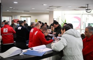 İzmir'den deprem bölgesine kan bağışı