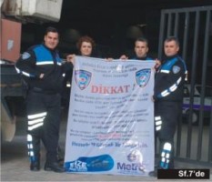 Toplum Destekli Polisten pankartlı uyarı