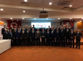 İLÇE MİLLİ EĞİTİM MÜDÜRLERİ İZMİR’DE TOPLANDI