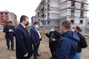 TOKİ BERGAMA KONUTLARI HIZLA YÜKSELİYOR