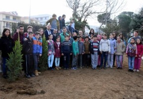 OKUL BAHÇELERİ YEŞİLLENDİRİLİYOR