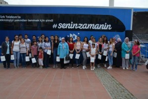 TÜRK TELEKOM, KADINLARA İNTERNETİ ANLATTI