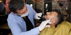 BERBERLER JİLET VE USTURA KULLANAMAYACAK