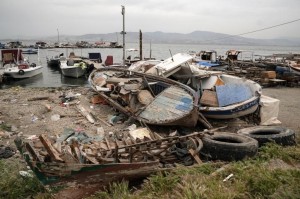 Barınaklardaki atıl tekneler toplatılıyor
