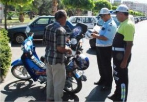 Motosiklet sürücülerine ceza yağdı