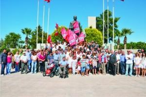 CHP’Lİ GENÇLERDEN ATA NÖBETİ