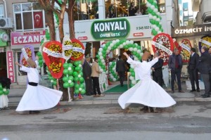 KONYALI ÖMER USTA’DAN SEMAZENLİ AÇILIŞ