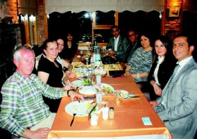 BERGAMALILAR YEMEKTE BULUŞTU