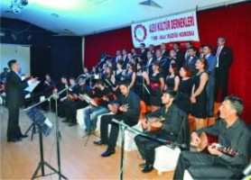 Aliağalılar türküye doydu