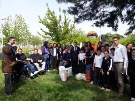 ENGELLERİ SEVGİYLE AŞACAKLAR