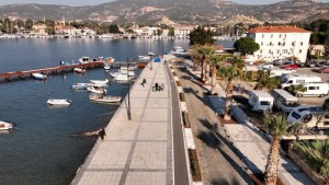 Foça sahil şeridi yenilendi