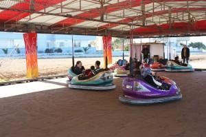 Öğrencilerin lunapark keyfi