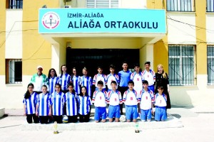 ALİAĞA ORTAOKULU'NDAN ÇİFTE BAŞARI