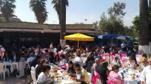 ANNELER KAHVALTIDA BULUŞTU