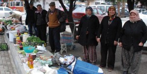 "ALİAĞALI'LARI KÖY PAZARINA BEKLİYORUZ"