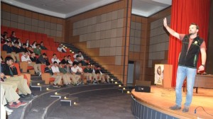 ÖĞRENCİLERE "MUTLU BAKIŞ PROJESİ" ANLATILDI