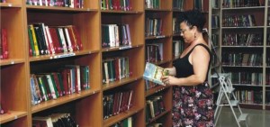 ALİAĞA OKUMAYI SEVİYOR