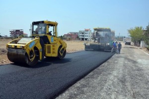 HELVACI SICAK ASFALTA KAVUŞUYOR