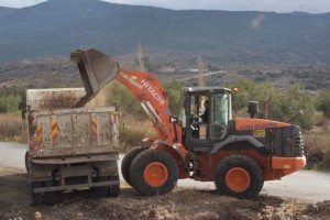 BELEDİYE EKİPLERİ UZUNHASANLAR’DA