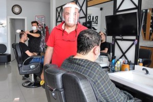 BERBER VE KUAFÖRLER MÜŞTERİ YOĞUNLUĞUNDAN MEMNUN