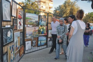 RESSAMLAR FIRÇALARINI KONUŞTURDU