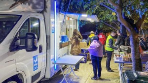 ALİAĞALILAR DEPREMZEDELERİN YARDIMINA KOŞTU