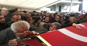 ŞEHİT YÜZBAŞIYA HÜZÜNLÜ VEDA