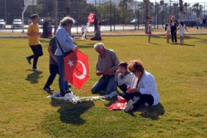 “HARİKA KALPLER UÇURTMA ŞENLİĞİ” DÜZENLENDİ