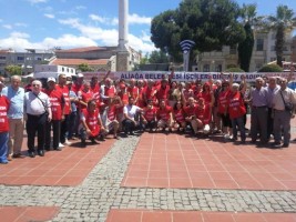 İŞÇİLERE DESTEK SÜRÜYOR