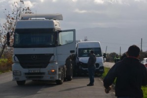 OSB YOLUNDA TRAFİK KAZASI: 1 YARALI