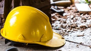 GEMİ SÖKÜM’DE İŞ KAZASI: 1 ÖLÜ, 1 AĞIR YARALI