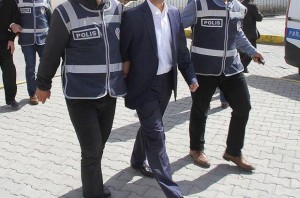 TÜPRAŞ'TA BİR İŞÇİ FETÖ’DEN GÖZALTINDA