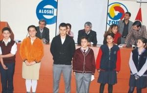 ÇOCUKLAR DEMOKRASİ KÜLTÜRÜNÜ ÖĞRENİYOR