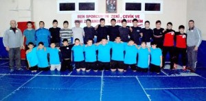 Genç güreşçilerden Aliağa'ya büyük gurur