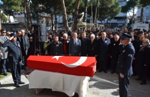 KAYMAKAM SEZGİN GÖZYAŞLARIYLA UĞURLANDI