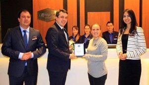 İLK MÜŞTERİYE PLAKET