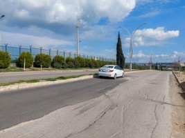 Bozuk yol sürücülere zor anlar yaşatıyor
