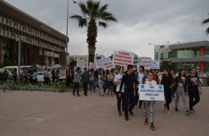 SAĞLIKLI YAŞAM İÇİN YÜRÜYÜŞ YAPTILAR