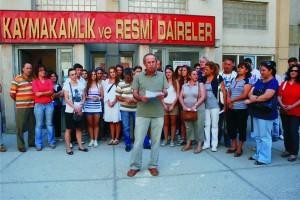 "EĞİTİMLE OYNAMA,  OKULUMA DOKUNMA"