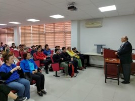 Öğrencilerle tecrübelerini paylaştı