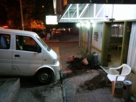 FEVZİPAŞA CADDESİ’NDE TEHLİKE BÜYÜYOR